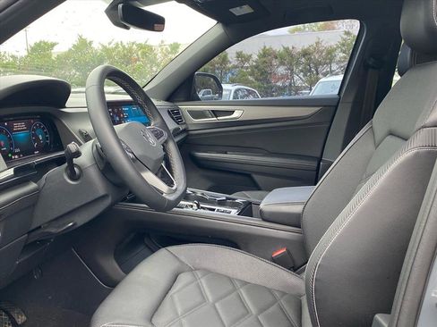 Certified 2024 Volkswagen Atlas Cross Sport SE image 10