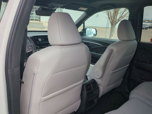 Used 2023 Honda Passport EX-L image 17