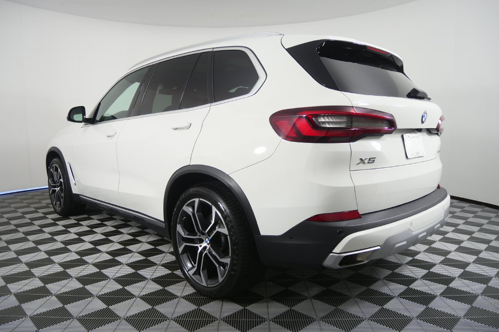 Used 2023 BMW X5 sDrive40i w/ Parking Assistance Package RWD image 6