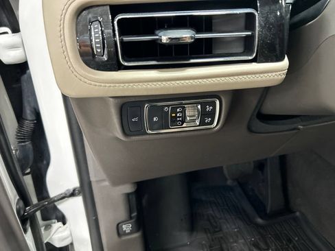 Used 2020 Lincoln Aviator Reserve w/ Equipment Group 202A AWD/4WD image 5