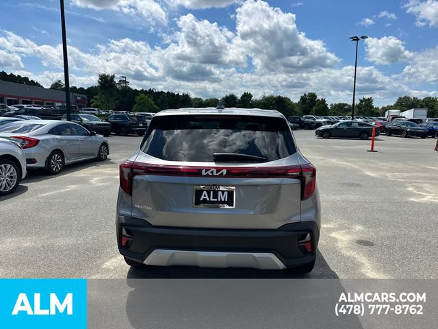 Used 2026 Kia Seltos LX FWD image 6