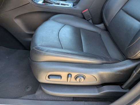 Used 2020 Chevrolet Equinox Premier AWD/4WD image 10