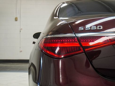 Used 2022 Mercedes-Benz S 580 4MATIC Sedan image 42