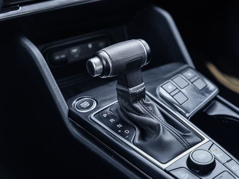 Used 2023 Kia Sportage EX image 29