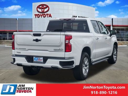 Used 2021 Chevrolet Silverado 1500 High Country w/ Technology Package AWD/4WD image 6