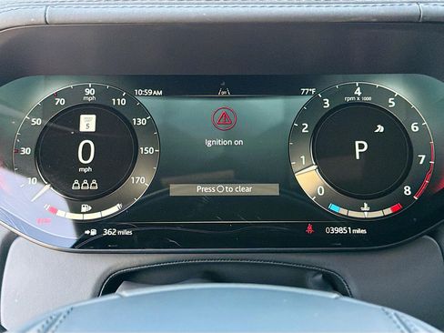 Certified 2025 Land Rover Range Rover SE AWD/4WD image 39