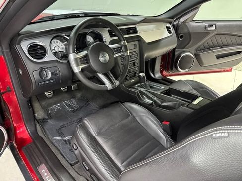 Used 2012 Ford Mustang GT Premium w/ HID Headlamps & Security Pkg RWD image 11