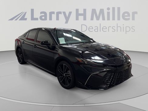 Used 2026 Toyota Camry XSE FWD image 7