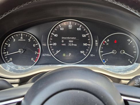 Used 2025 MAZDA MAZDA3 s FWD image 23