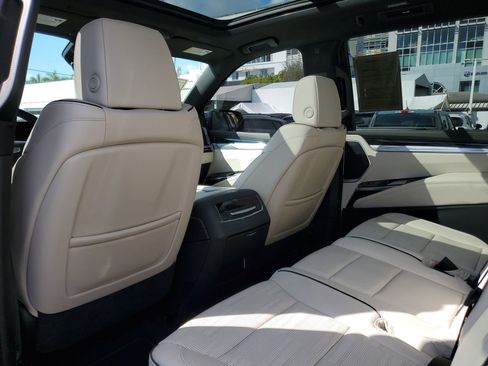 Used 2025 Cadillac Escalade Sport w/ Touring Package image 11