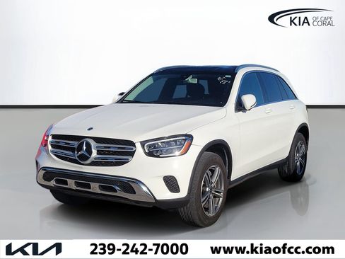 Used 2020 Mercedes-Benz GLC 300 image 3