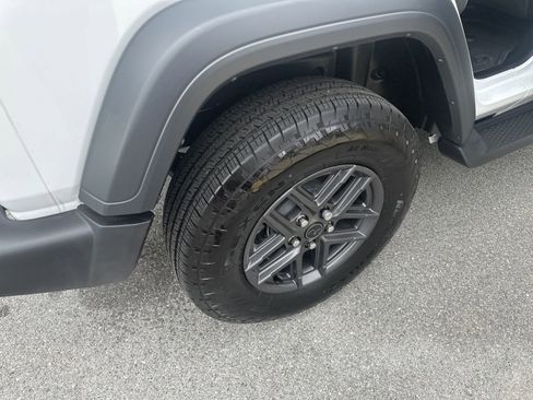 New 2024 Jeep Wrangler Unlimited Sport image 22