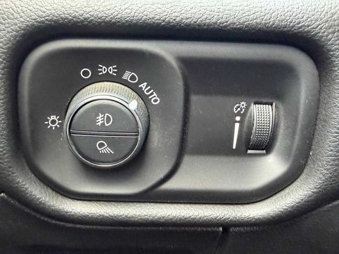 Used 2023 RAM 1500 Big Horn AWD/4WD image 15