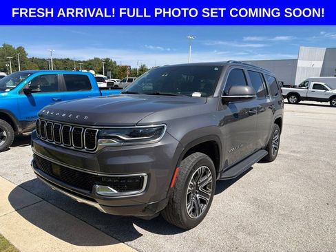 Used 2022 Jeep Wagoneer Series III AWD/4WD image 1