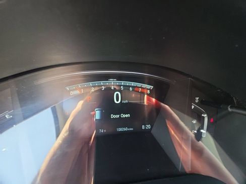 Used 2018 Honda CR-V EX image 16