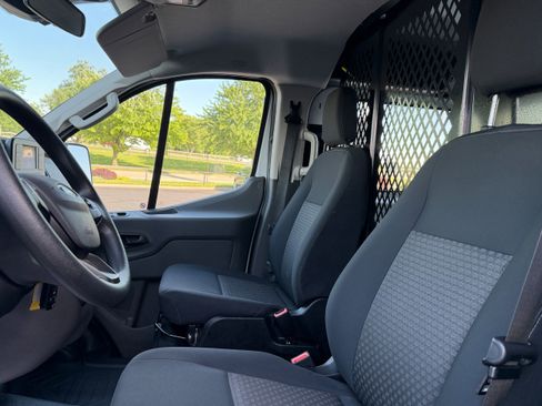 Used 2024 Ford Transit 250 Low Roof w/ Exterior Upgrade Package RWD image 11