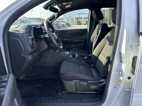 Certified 2023 Chevrolet Colorado W/T image 2