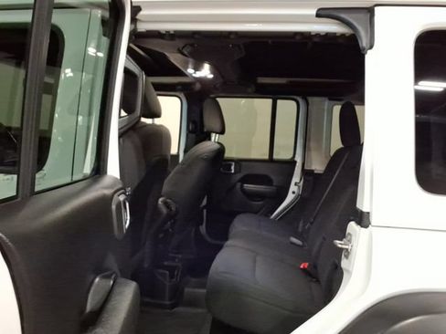Used 2022 Jeep Wrangler Unlimited Sport AWD/4WD image 19