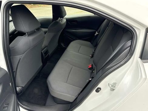 Used 2022 Toyota Corolla LE FWD image 16
