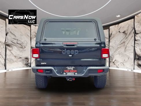 Used 2022 Jeep Gladiator Sport AWD/4WD image 5