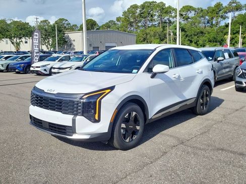 New 2026 Kia Sportage LX FWD image 3