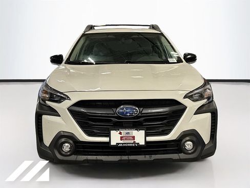Used 2025 Subaru Outback Premium w/ Popular Package #1A AWD/4WD image 2