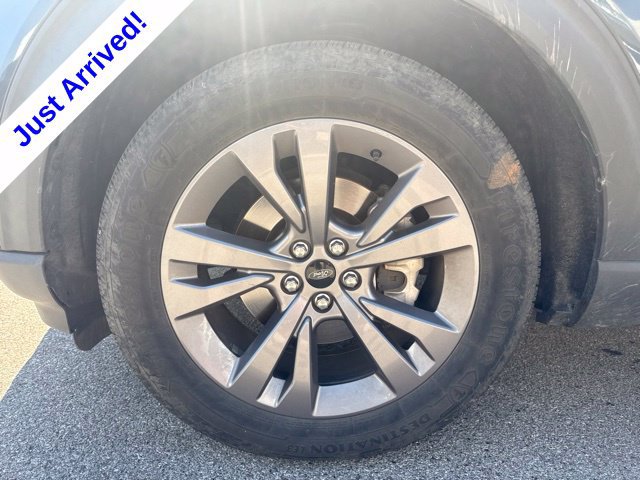 Used 2022 Ford Explorer XLT w/ Equipment Group 202A RWD image 9