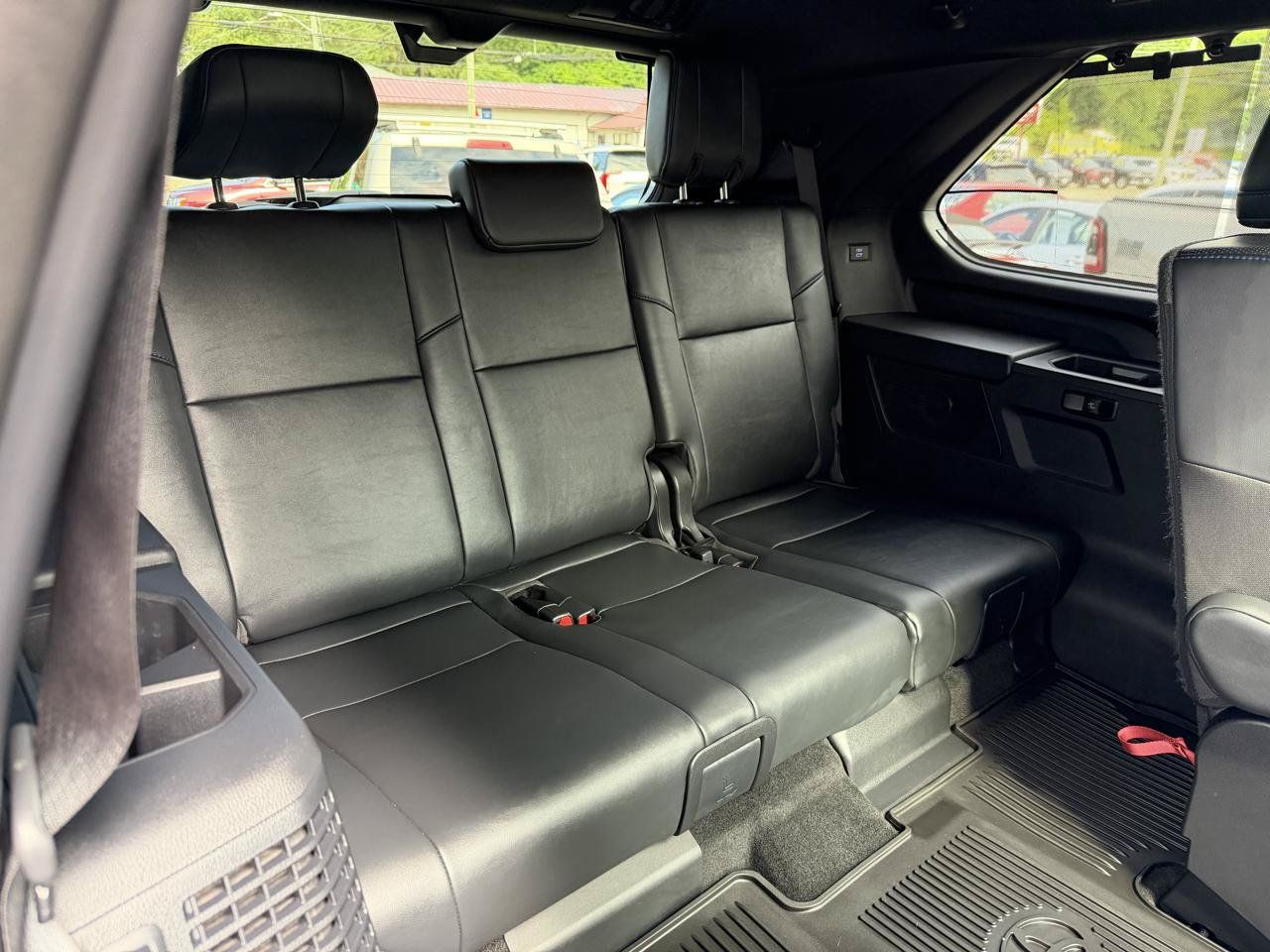 Used 2023 Toyota Sequoia Platinum AWD/4WD image 15