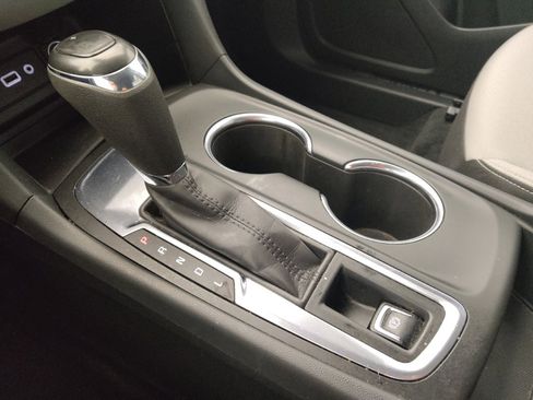 Used 2021 Chevrolet Equinox LT image 26