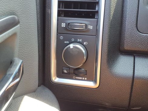 Used 2023 RAM 1500 Classic SLT w/ Trailer & Traction Group AWD/4WD image 20