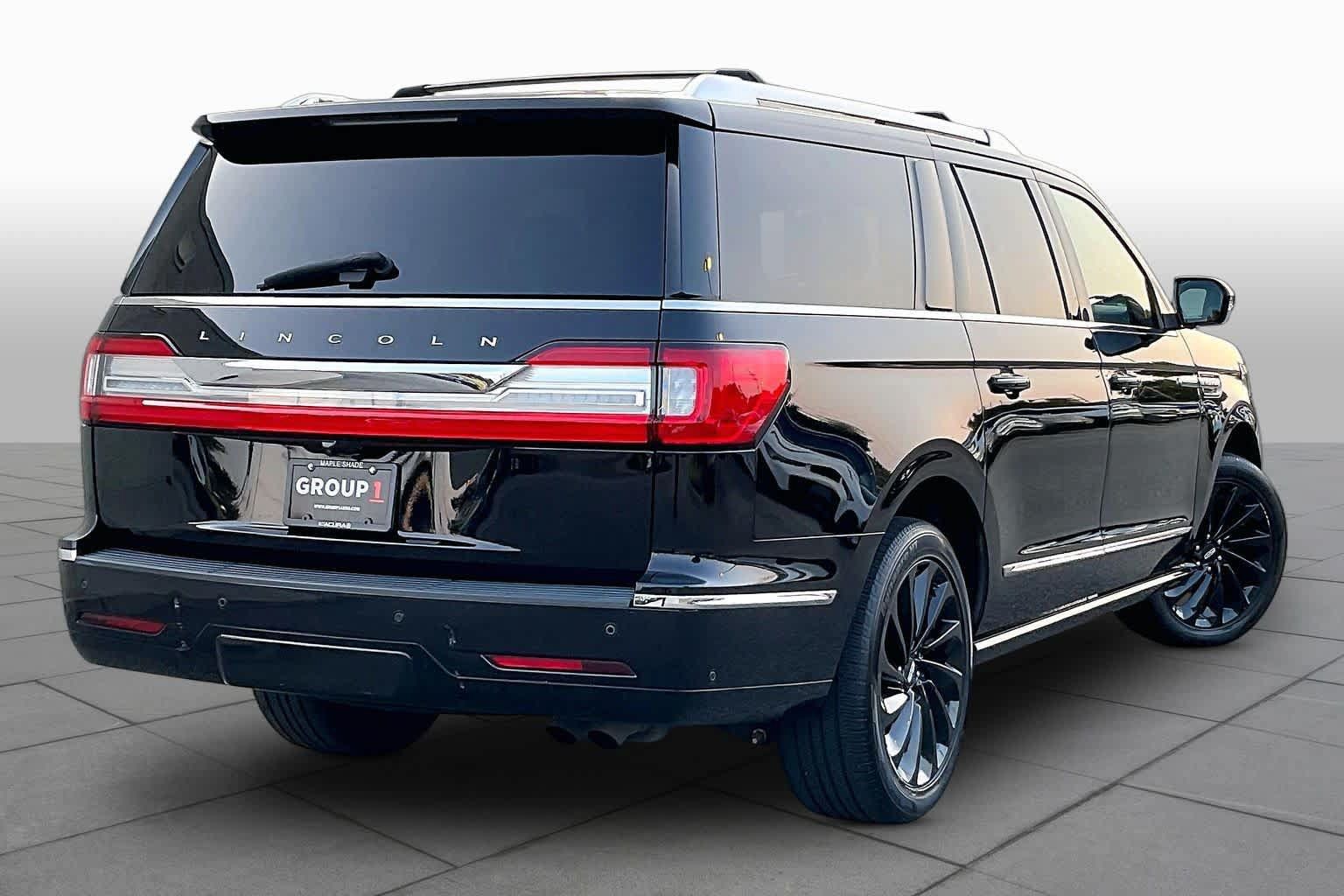 Used 2021 Lincoln Navigator L Reserve AWD/4WD image 13