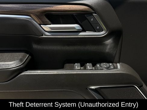 Used 2025 Chevrolet Silverado 1500 LT RWD image 28