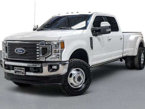 Used 2020 Ford F350 Lariat w/ Lariat Ultimate Package AWD/4WD image 4