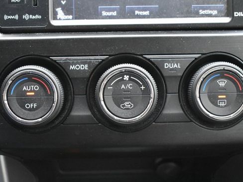 Used 2015 Subaru Forester 2.5i Touring w/ Eyesight & Navigation System image 27