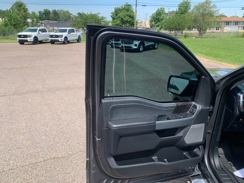 Used 2023 Ford F150 Lariat image 10