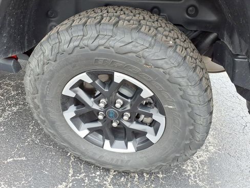Certified 2025 Jeep Wrangler Unlimited Rubicon 4xe w/ Convenience Group AWD/4WD image 5