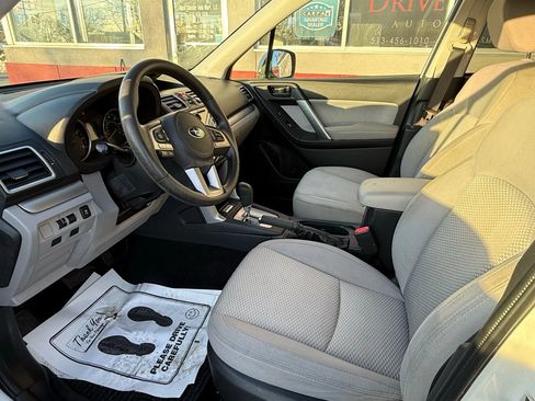 Used 2018 Subaru Forester 2.5i Premium w/ All-Weather Package image 9