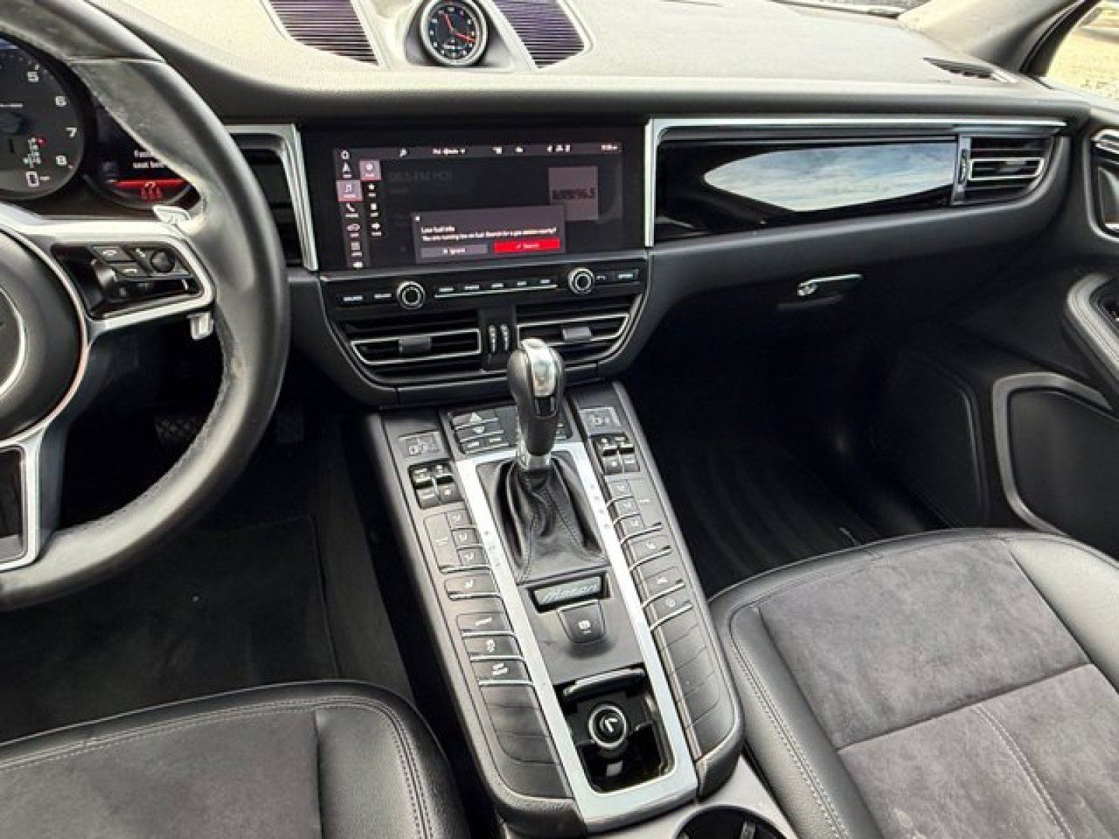 Used 2021 Porsche Macan AWD/4WD image 14