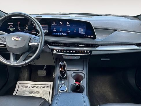 Used 2024 Cadillac XT4 Premium Luxury FWD image 11