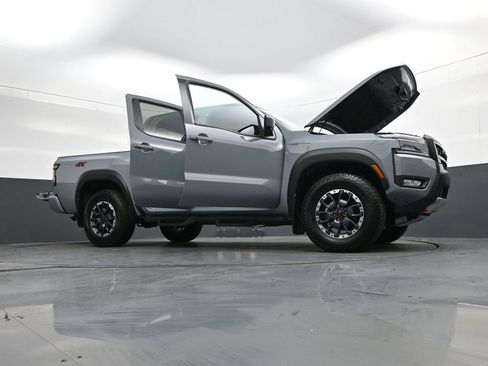 Used 2025 Nissan Frontier PRO-4X w/ Pro Convenience Package image 43