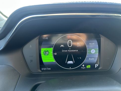 Used 2023 Chevrolet Bolt EUV LT w/ Comfort Package image 16