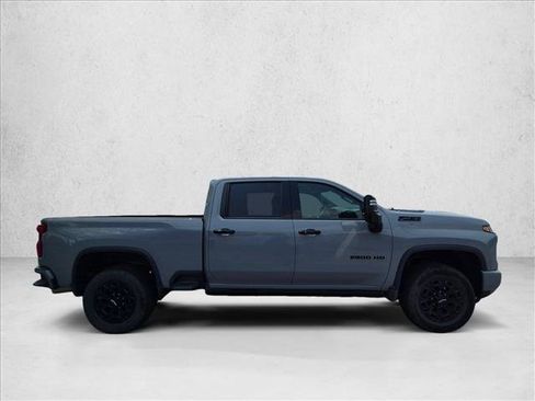 Used 2024 Chevrolet Silverado 2500 LTZ w/ LTZ Plus Package AWD/4WD image 4