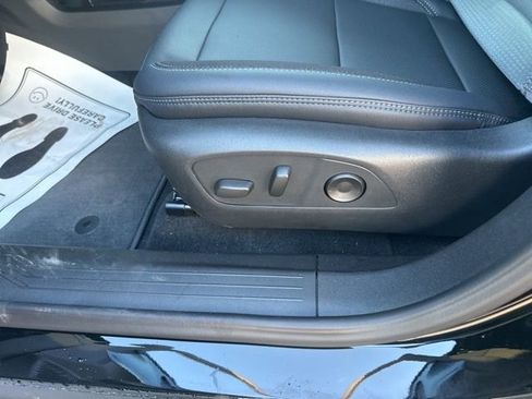 New 2026 Chevrolet Equinox EV LT image 17