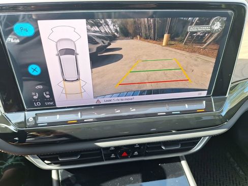 New 2026 Volkswagen Atlas SE image 16