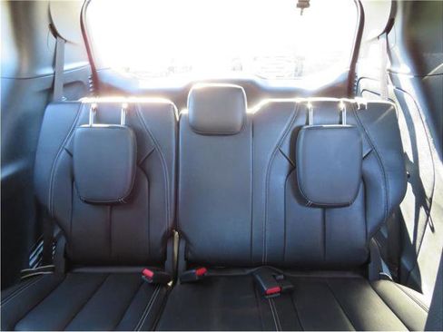 Used 2022 Chrysler Pacifica Touring-L w/ S Appearance Package FWD image 26