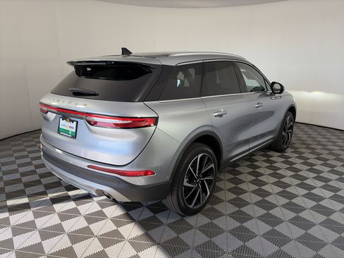 Used 2023 Lincoln Corsair Reserve w/ Equipment Group 202A image 10