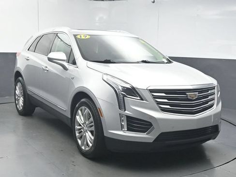 Used 2019 Cadillac XT5 Premium Luxury AWD/4WD image 2