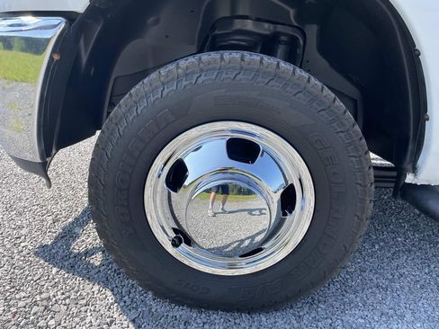 Used 2018 RAM 3500 Tradesman w/ Chrome Appearance Group AWD/4WD image 37