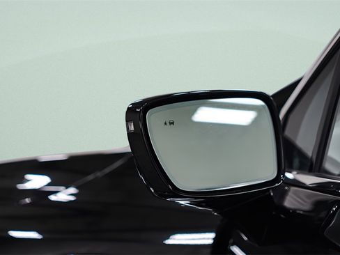 Used 2024 Buick Enclave Avenir image 44