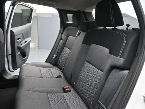 Used 2025 Nissan Kicks SV FWD image 16
